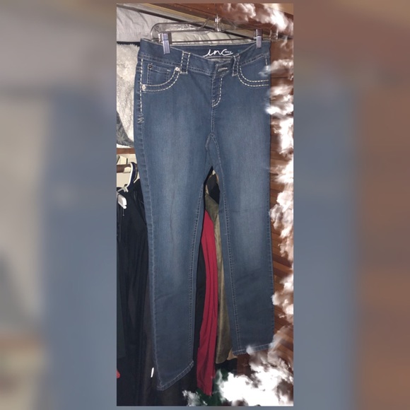 Gently used jeans - regular fit skinny legs - Picture 6 of 6